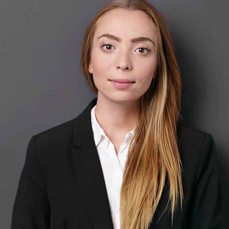 https://jocgestion.com/wp-content/uploads/2019/10/inner_team_03.jpg